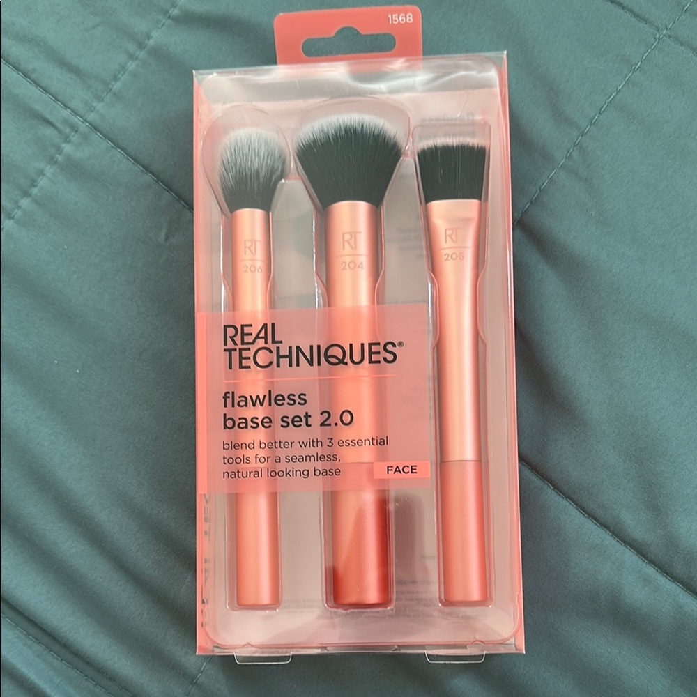Real Techniques Flawless Base Set 2.0 in Coral